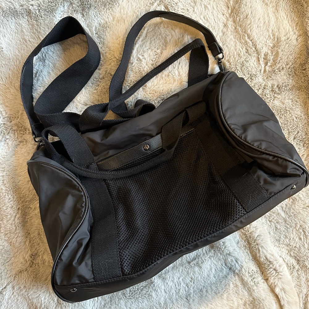 NWOT Fabletics Small Dufflebag